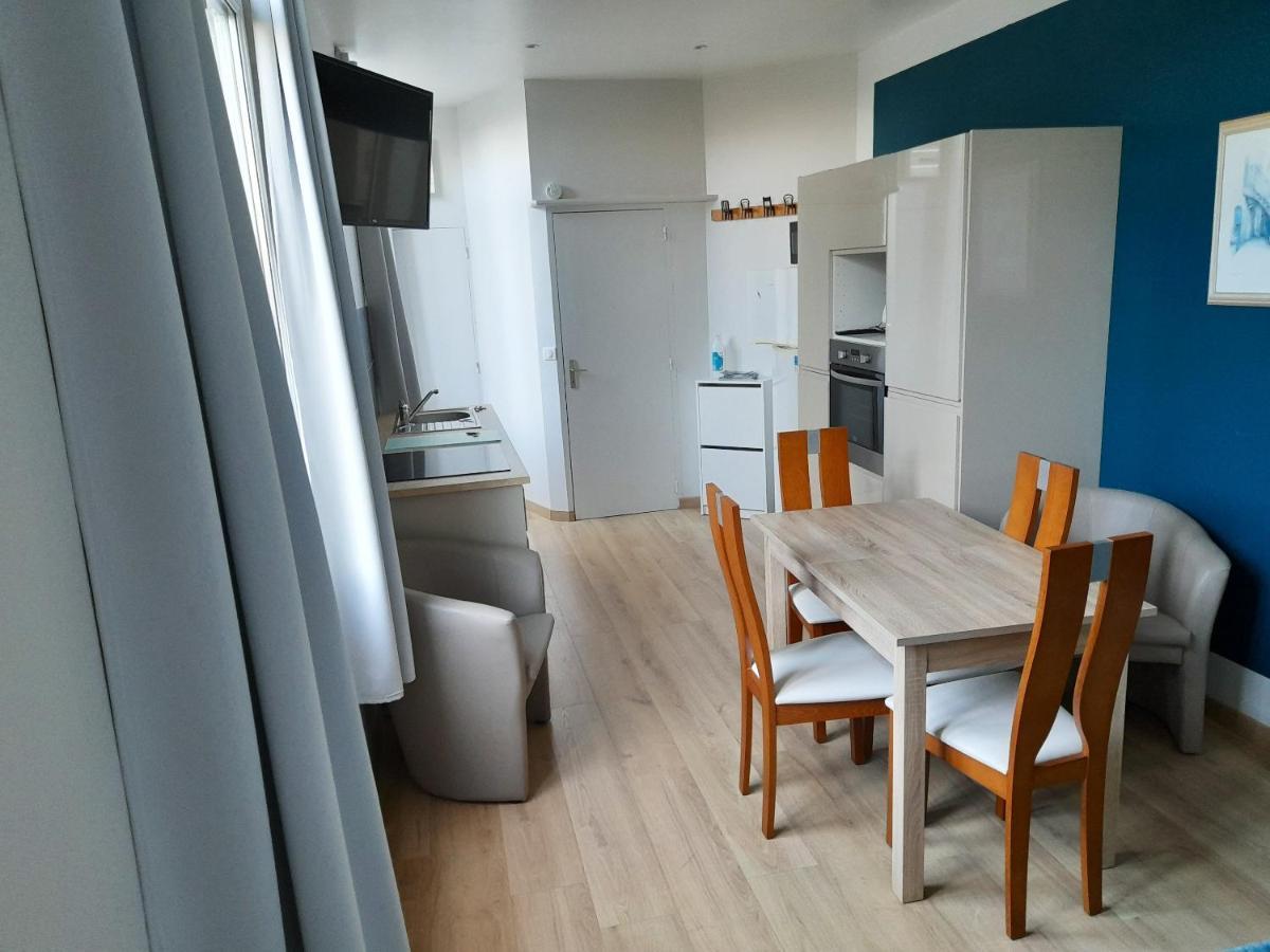 Appartement Ensoleille Et Calme A Saint Quay Portrieux 35 M² Parking Exterior photo